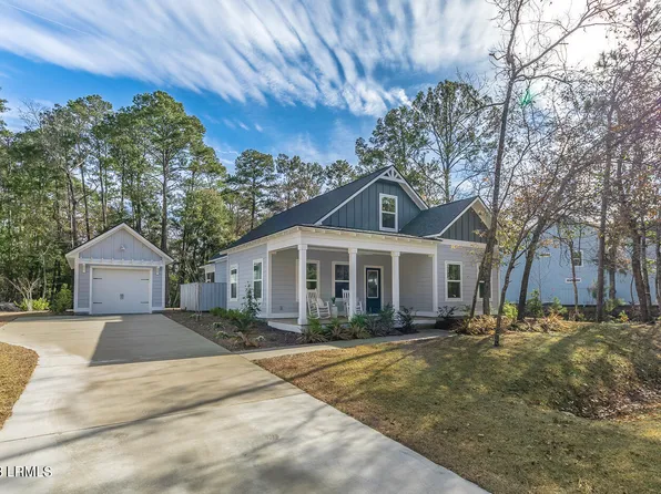 18 Faculty Dr, Beaufort, SC 29907