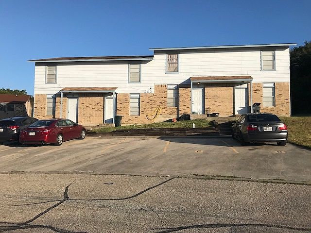 1st image of 203 Oak Trail Dr APT D