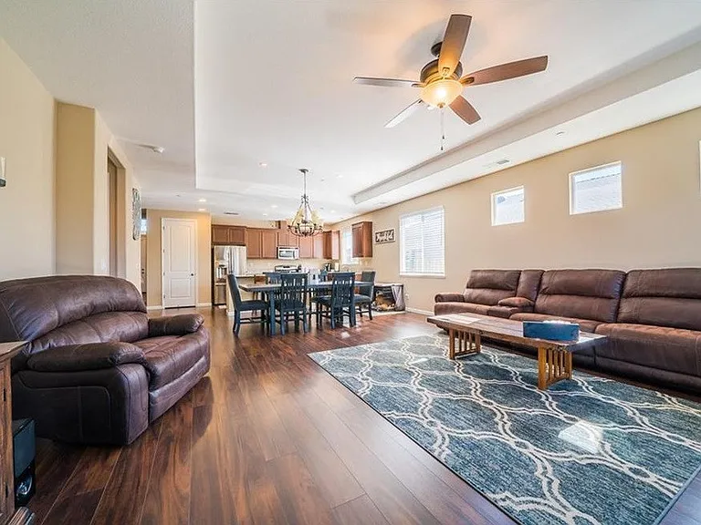 3261 Rogue River Dr — Photo 5