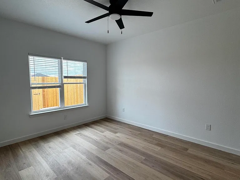 1207 Corpus Ave #B — Photo 10