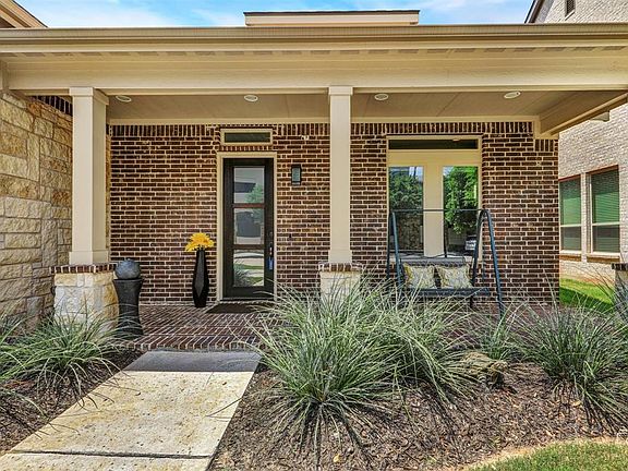 4th image of 7909 Avondale Dr