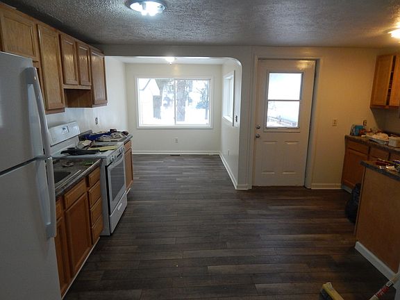 Kitchen and dining area