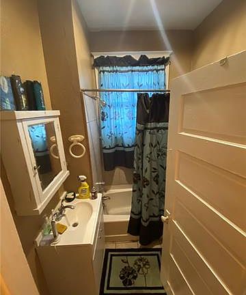 4th image of 1828-30 7th St
