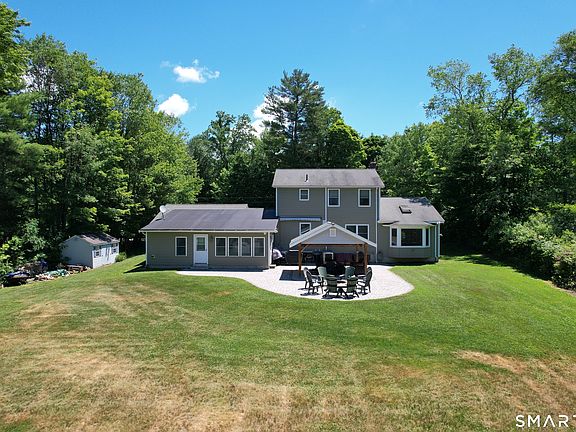 4th image of 237 Wallens Hill Road