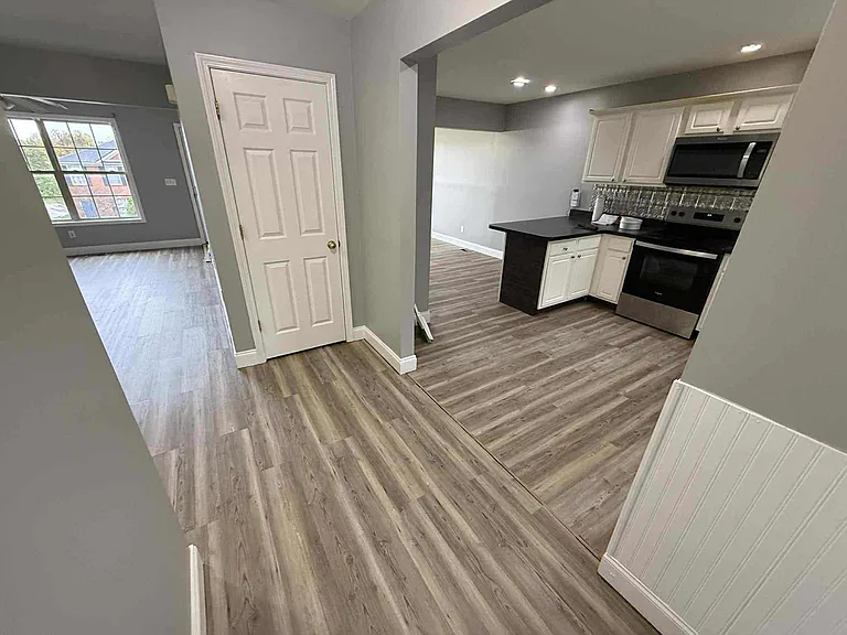 602 Hampton Way #A — Photo 2