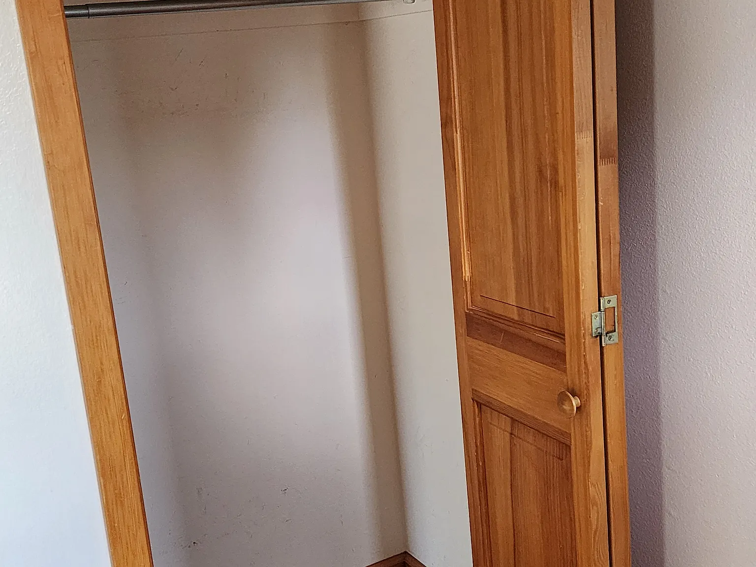 3 bed, 1242 sqft, $2,400 — Photo 2