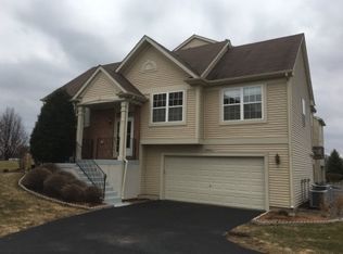 24411 W John Adams Dr, Plainfield, IL 60544