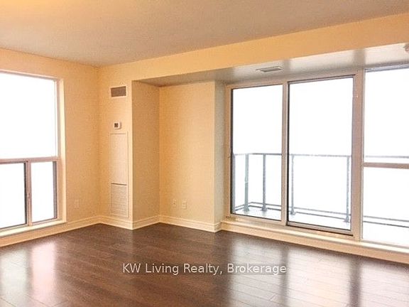 4th image of 50 Town Centre Ct #2808
