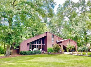 1053 Berry Briar Ln, Hattiesburg, MS 39401