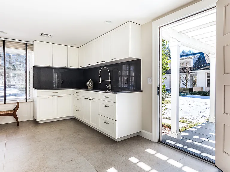 1 Hedge Row Ln — Photo 18