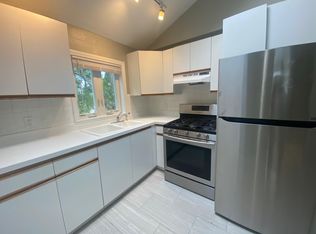 7 Grew Hill Rd #2R, Roslindale, MA 02131