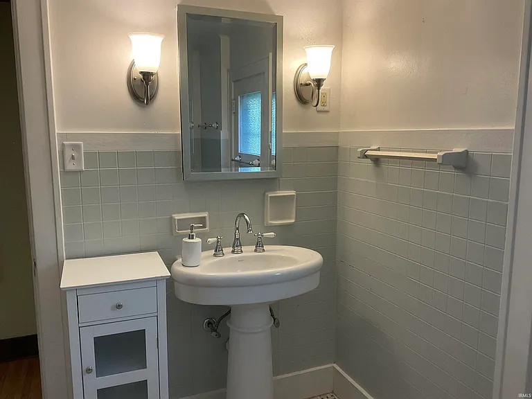 3621 Hoagland Ave — Photo 10