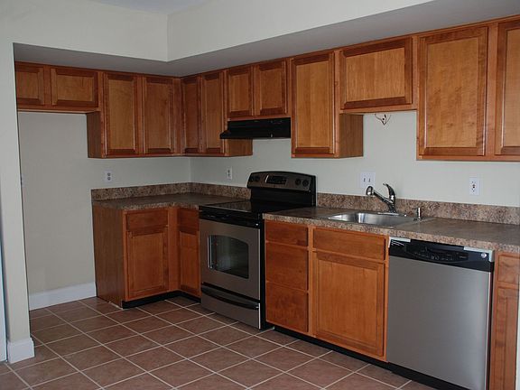 -New Kitchen!!! Stainless Steel Appliances & More...