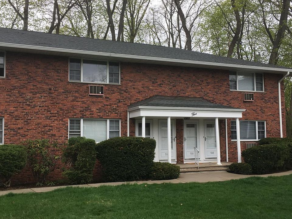 1st image of 510 Washington Dr #510