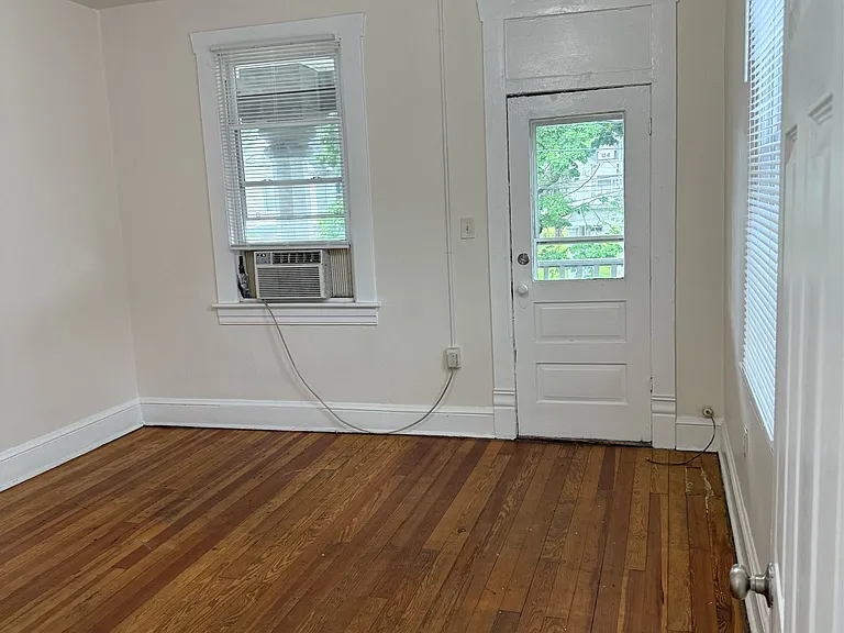 1020 Jamison Ave NE #3 — Photo 7