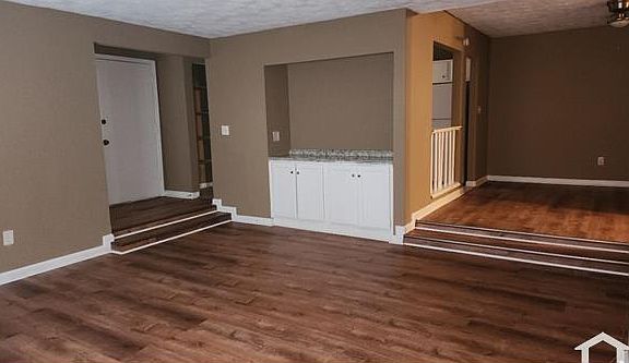 4th image of 3575 Oakvale Rd APT 413