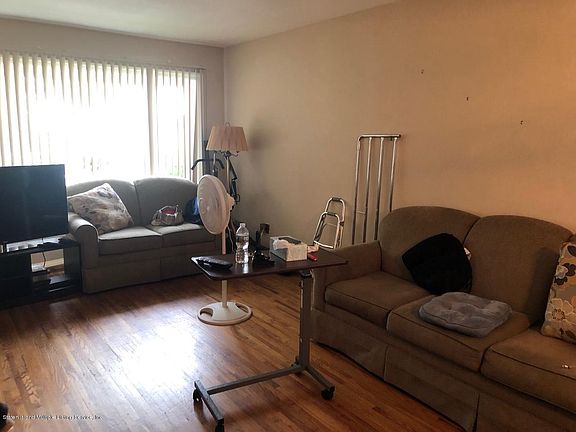5th image of 82 Littlefield Ave