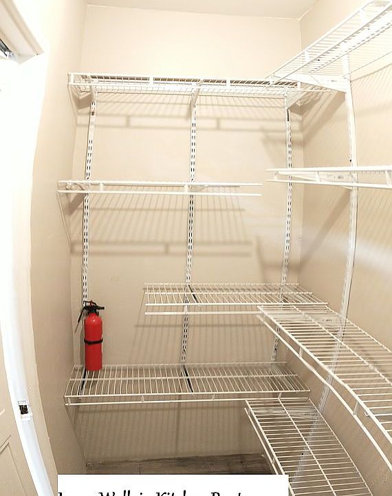 1st image of 633 NE 16th Ave #1
