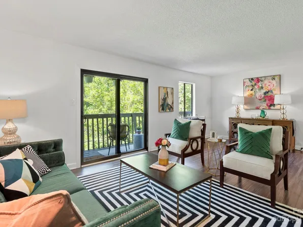 3707 Winding Creek Ln, Charlotte, NC 28226