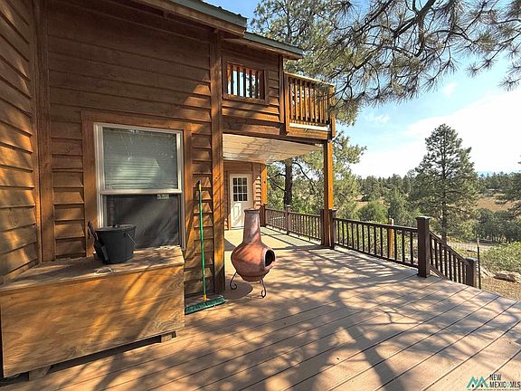 3rd image of 37 Rim Dr