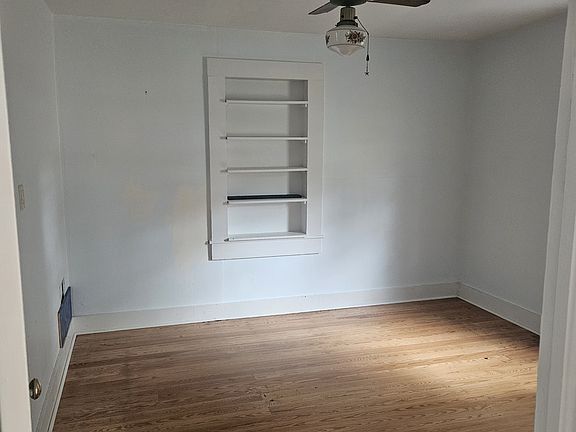 5th image of 1318 Church Ave SE
