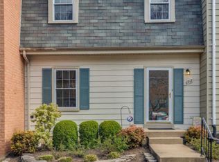 6912 Hamilton Ct, Lorton, VA 22079