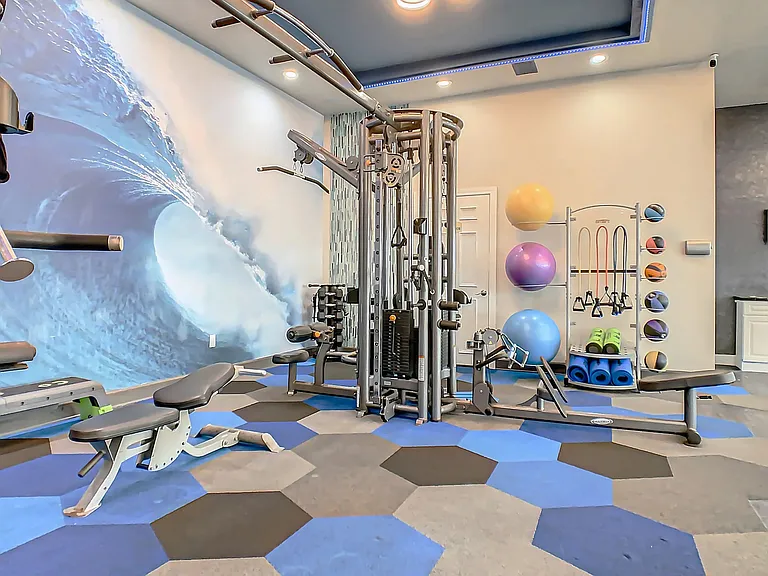 Step into our fitness center inviting you to sculpt your physique in an energetic atmosphere any time of day.