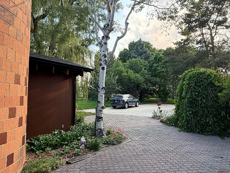 9810 Isabelle Rd — Photo 7