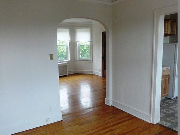 4th image of 2457 W Fargo Ave APT 1