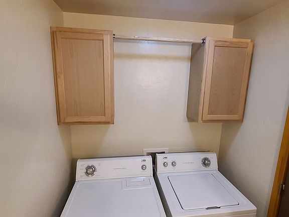 5th image of 2418-2420 Ernest Ave