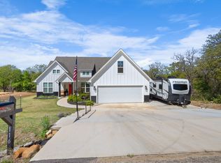 116 Lindsey Ln, Runaway Bay, TX 76426