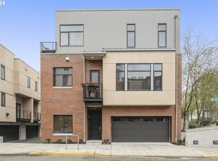 1600 NW Riverscape St, Portland, OR
