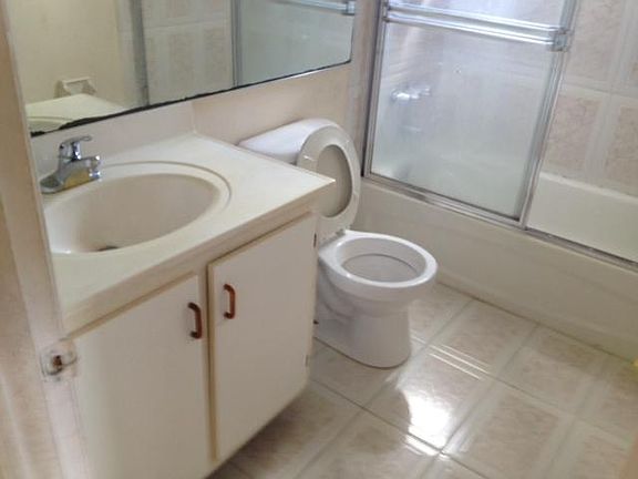 5th image of 4550 NW 9th St APT 601