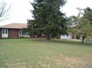 6334 W Farm Rd 94, Springfield, MO 65803