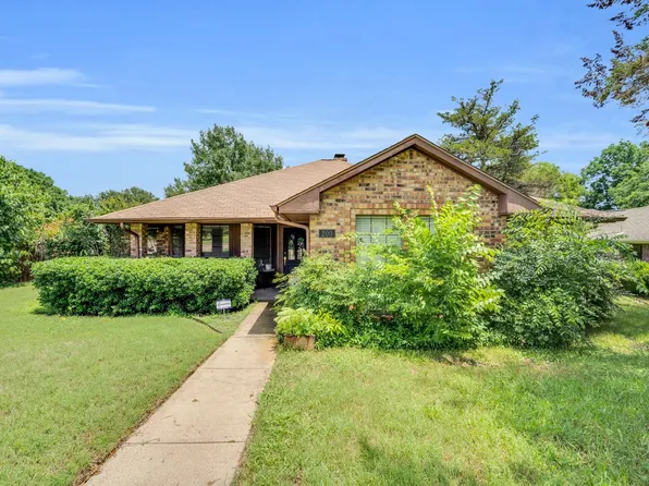 200 S Beltwoods Dr, Desoto, TX 75115