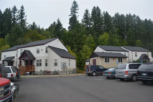 600 California Ave Photo 1