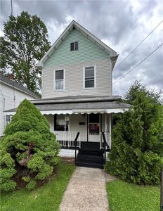 402 Vine St S, Connellsville, PA, 15425