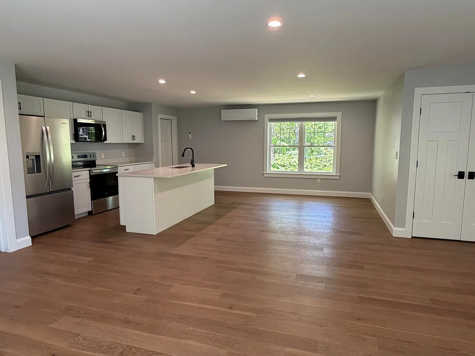 2 bed, 1340 sqft, $3,000 — Photo 1