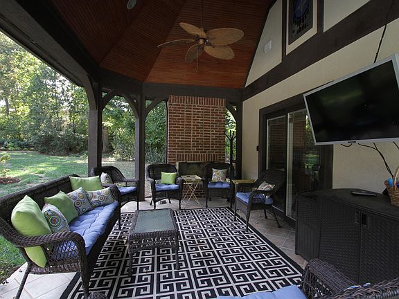 5th image of 7340 Misty Meadow Pl