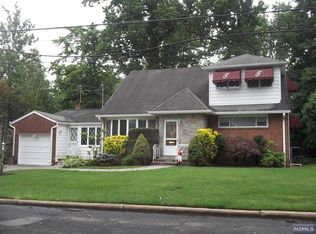 12 Woodland Rd, Cresskill, NJ 07626