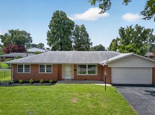 914 Southgate Dr, Belleville, IL 62223