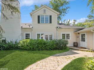 421 S Fleming Rd, Bull Valley, IL 60098