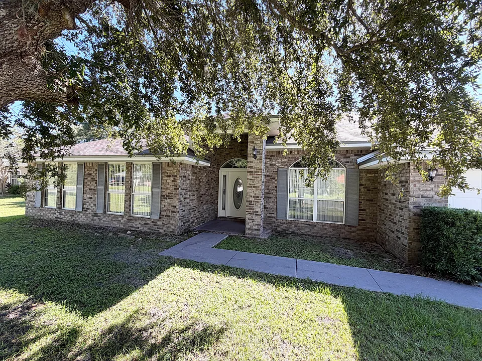 16 Ranshire Ln