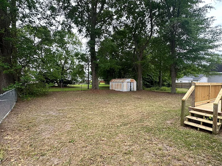 810 W Country Club Dr — Photo 27