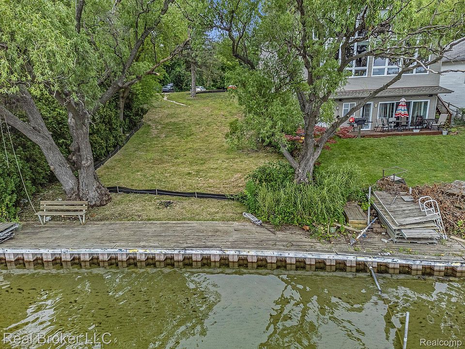 1st image of 4591 Ennismore Dr