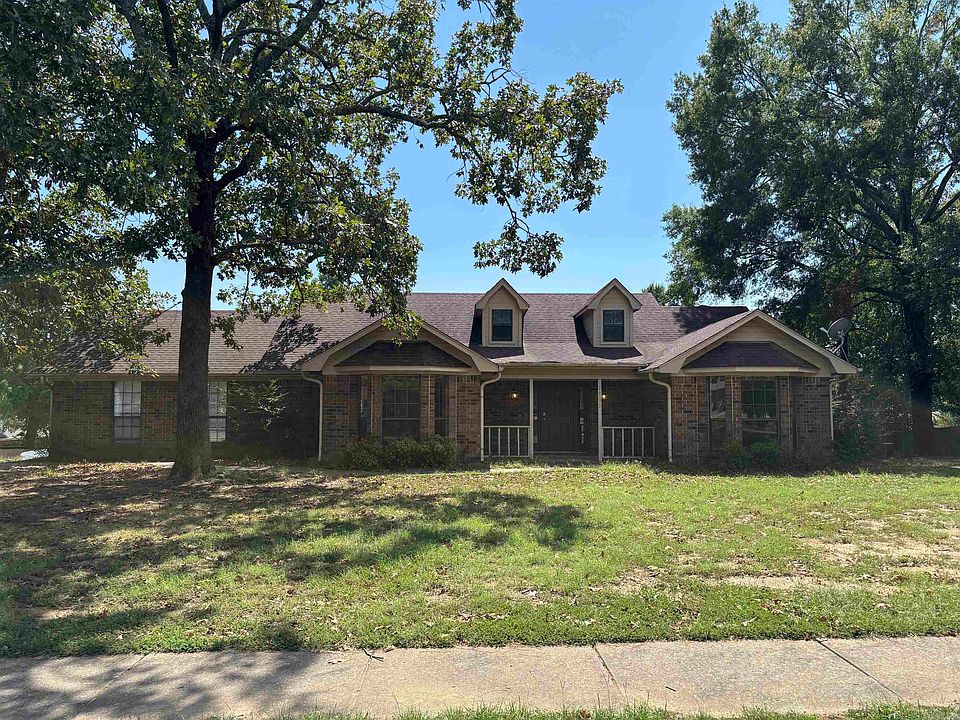1st image of 2305 Meadowlake Rd