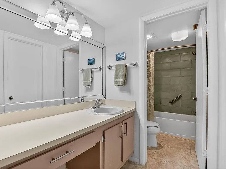 265 SE 10th St #11C — Photo 22
