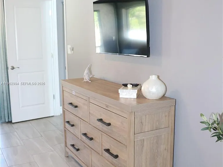 4407 SW 16th Ln — Photo 12