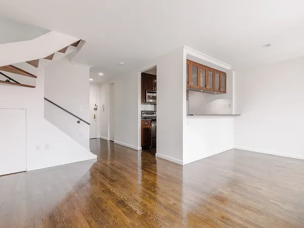 434 West 19th Street image 1 of 12