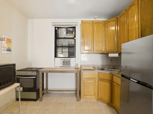 21-05 33rd Street image 4 of 6